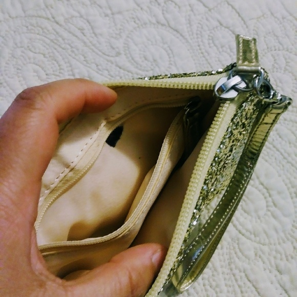 Gold Glitter Wristlet - Picture 3 of 5